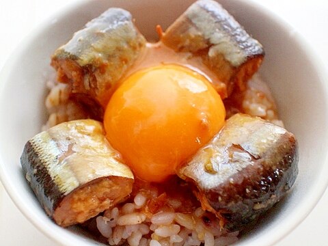 【簡単・夜食】山椒が香るサンマ味噌煮缶のミニ丼